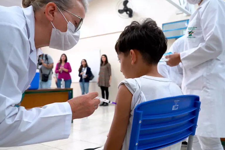VACINA INFLUENZA Campanha quer imunizar 90% dos grupos de risco em Pato Branco